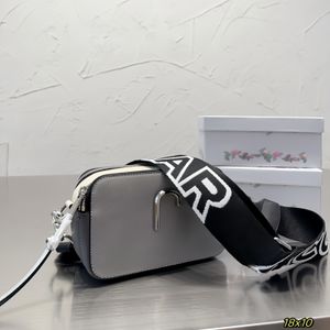 Crossbody Leder-Taschen-Designer-Brieftasche 7a Ykk Reißverschluss modische Männer- und Frauenkameratasche Klassische Weite Schultergurt Einzel-Umhängetasche Hi-Q