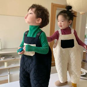 Брюки 2023 зимние детские брюки хлопок сгустим теплый ребенок в целом штаны в стиле корейский