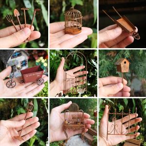 Minyatür Rusty Metal Sokak Lambası Peri Bahçesi Mini Işık Vintage Dekor Retro Dollhouse Mobilya Aksesuarları