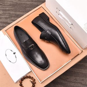 2024 top LEATHER SHOES Slip on Casual SHOES LUXURY DRESS SHOE Brogue SHOES Spring Ankle Boots Vintage CLASSIC Male Casual