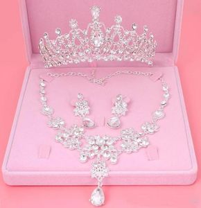 2019 Bling Bling Set Crowns Naszyjnik Kolczyki Stop Kryształowe cekinowe akcesoria do biżuterii ślubnej 2017 Tiary ślubne HEAPECES HAI7894616