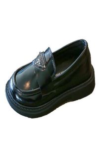 Casual sneakers pu läder pojkar flickor lägenheter skor barn slipon loafers för bröllopsfest modeklänning skor8116588