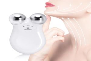 Nya ansiktsvårdsenheter Multifunktionella hushåll Face Lift Slant Beauty Instrument med mikro nuvarande hudföryngring Microde5548714