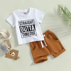 Zestawy odzieży 2pcs niemowlę małe dziecko chłopiec letnie ubrania z krótkim rękawem śmieszne litery T-shirt T-shirt