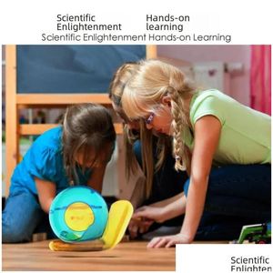 Solenergileksaker DIY Inventing Science Experiment Självmontering Robot Intelligence Toy Children i åldern 4-6 plastmaterial 240329 Drop DH5yl