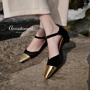 Elbise Ayakkabı Marka Moda Altın Ayak Parça Patchwork ayak bileği Strap Mary Jane Kadın Meydanı 4cm Orta Topuk Velvet Sandallar Günlük Ofis Pompaları 48