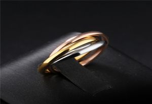 Moda Classic Creative Três anel sinuoso Women039s Aço inoxidável 3 Color Trindade Rolling Rings Banda de casamento Rings6725039