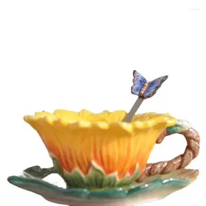 Xícaras picadas nórdicas flor moderna flor fofa pires simplesmente cerâmica de cerâmica Creatative Tea Coffee Ceramic Tazze Drinkware ek50bd