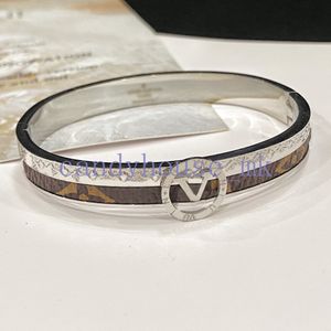 Gold Plated Bangle Bracelet Designer Brand Letter Bangles Women Men Titanium Stainless Steel Fashion Everyday Accessories Party Wedding Designer Jewelry Gifts