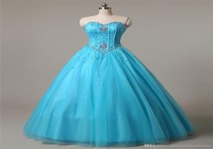 2021 Sweetheart Blue Quinceanera Dresses Ball Gown Tulle pärlad Crystal Sweet 16 Dress spetsar upp golvlängd Pageant Prom Party Gow3164133