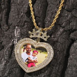 Crown Love Memory Photo Heart Frame Medalha Colar de pingente de alta qualidade Icepado fora de zircônia cúbica Hip Hop punk foto personalizada personalizada bling gemstone bijoux colar