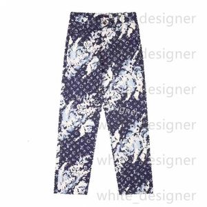 Designer Men's Jeans Designer Pants Light Luxury and Fashionable Spring Flower Pants American Retro Heavy Industry Washed Old Print Splicing BB755