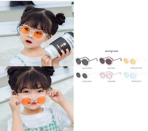 Дети 039s мода милые солнцезащитные очки цветочные рамки солнце