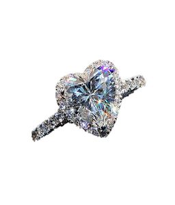 Women039s Iced Out Heart Diamond Ring Square Diamond Ring Micro Pave Mossinaante 925 Серебряное хип -хоп регулируемый кольцо одно размер 9745296