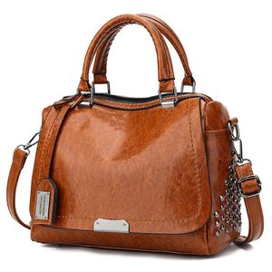 Women Vintage Boston Rivet Decor PU Leather Handbag Lady Luxury Shoulder bag Solid Color Messenger Bag Female Pillow Tote Bolsos 240407