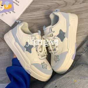 Casual skor blå vit sportplattform sneakers kvinnor kawaii lolita vintage vulkanisera koreansk modedesigner lägenheter skor