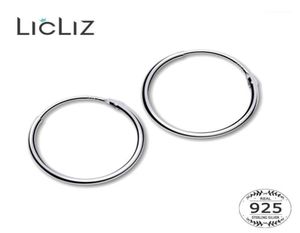 Hoop Huggie Licliz 2021 925 Gümüş Basit Küpe Kadınlar için Yuvarlak Daire Beyaz Altın Takı Döngüsü Joyas de Plata LE04726315701