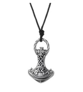 GX008 Novos encantos pagãos vintage Amulet Viking Hammer Metal Pingente Religioso Colares de Estilo Europeu para Man9219426