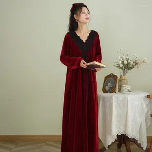 Mulheres do sono feminino Women Winter Night Dress Dress Princess Princesa Velvet Velvet Robe Vintage Style Royal Peignoir Romântico camisola