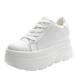 Lässige Schuhe 9cm Frauen klobige Turnschuhe 2024 Frühling Herbst Echtes Leder für Frauen weiß schwarzer Sneaker kleiner Größe