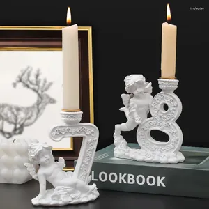 Candele Holder retrò Piccolo porta angelo Ornamenti per la casa Coppia romantica Restaurant Desktop Decoration CandleStick Props