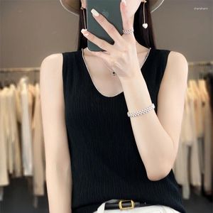 Women's Tanks Black Vest For Women Wearing Knitted Ice Silk Sleeveless T-shirt With V-neck And Inner Slim Fitting Loose Top