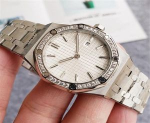 1pc detaljhandelskvinnor kvarts klockor rostfritt stål lysande titta på kvinnlig mode lyxig armband med presentlåda8758528