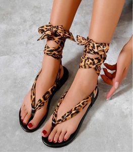 Woman Sandals Canle Strap Flats Leopard Lace Up Clip Toe Teem Female Shoes Cross Tie Tie Tie Tied Ladies Casual Bohemian 2021 Summer Plus Y07212518438