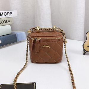 Mini Double Perlen Frauen Make -up -Tasche 10 cm mit Spiegel Designer -Tasche Leder Matelasse Retro Crossbody Umhängetasche Gold Hardware Einkaufsclub Luxushandtaschenmünze Münze