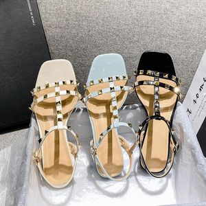 Casual Shoes 2024 Summer Designer Woman Square Toe Girl Fetish Hitets Flats Buckle Gladiator Sandaler Fashion Lolita Barefoot Party