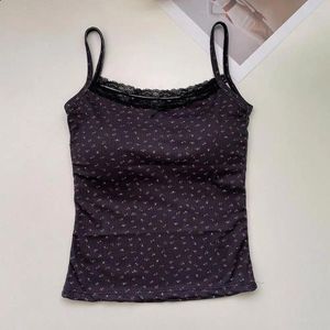 Serbatoi di camisoles imbottiti canotte da donna eleganti con rivestimento in pizzo Dettagli a filo sexy raccolto senza schienale per la moda estiva streetwear