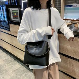 Drawstring 2024 Stylish High-quality Bucket Bag Ins Wide Shoulder Strap Crossbody Wild Women Handbags