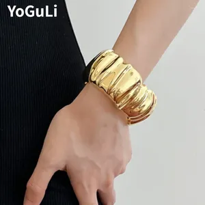 Bangle Fashion Jewelry Vintage Temperament Metal Irregular Bracelet For Women Party Gifts Simply Design Accessories 2024 Trend