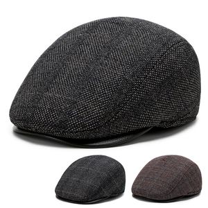 Jesienna i zimowa męska beret ciepłe ochronne ucha Tweed Cap Sunshade Cotton Cap Octagonowa czapka Old Man Forward Cap Painter's Cap