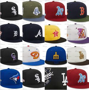 26 Farben Herren Baseball Snapback Hat Briefkappen Pink New York Royal Blue Team Sport 2024 Patchierte genähte Herzen Mesh Chapeau Blumen Bone Mix Farben Su4-03