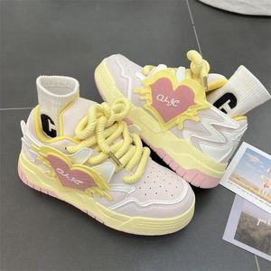 Casual Shoes Designer Women Breathable Lilac Sneakers Spring Cute Heart Patchwork Thick Heel Running Platform Y2K