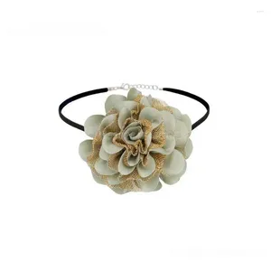 Decorative Flowers Floral Patchwork Unique Fascinating Collar Style Fashion Trending Fashionable Design Eye-catching