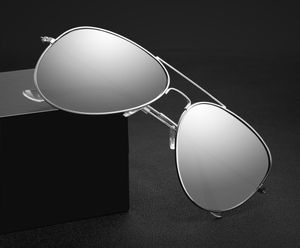 Designer di occhiali da sole polarizzati occhiali da sole Donne Fashion Color Film a doppia rana Mirror Guida per occhiali da sole in metallo da sole 3026751014