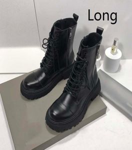 Women Chunky Boot Designer Shoes Martin Desert Boots Real Leather Medal Nonslip Nonslip Winit Winter Shoe مع Box 049672668