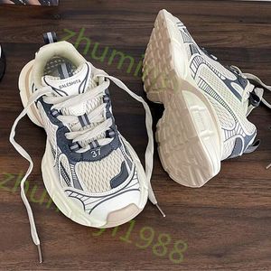 2024 Парижский хрустальный нижний дно Тройная Scual Shoes Shoes Contakers Sneakers для мужчин Женщины винтажные старые дедушки 36-45 Z13