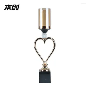 Candle Holders Nordic Creative Retro Gold Candlestick Metal Heart Shaped Ornaments Wedding Decor Crafts Supplies Couple Gift B