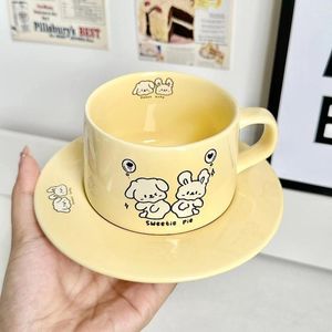 Tazze amanti della tazza di caffè piatto set di ceramica carina tazza ragazza ad alta bellezza acqua per la colazione drinkware per latte per latte per la colazione