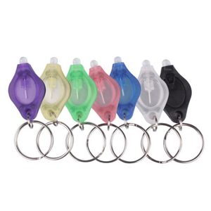 Mini Bright LED -ficklampa ficklampa Micro Light Keychain Squeeze Light Keychain Camping Lanterna Emergency Light DHL8508429