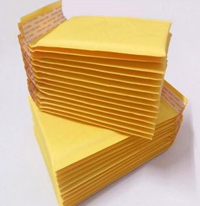 Различные размеры желтого крафт -бумажного пузырькового пакета.