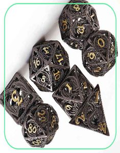 7pcs Pure Copper Hollow Metal Dice Conjunto de dados poliédrica de metal DD Conjunto para masmorras e dragões DRAGONS Jogos de reprodução 2201151130272