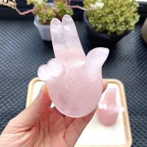 Dekorativa figurer Rose Quartz Handfärshållare Carving Sculpture Decor Natural Pink Crystal Finger Statue Orb Stand Base Display