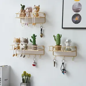 Dekorativa plattor enkla järnkonst kreativ förvaring display hylla vägg hängande rack badrum handduk ram hemtillbehör