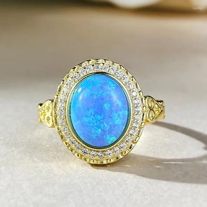 Pierścienie klastra 2024 moda 925 Srebrna plastowana złoto Inkrustowana 8 10 mm Owalny Opal Blue Pierścień dla kobiet