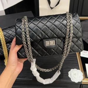 Fransız Tasarımcı Klasik 2.55 Zincir Crossbody Çanta Yüksek kaliteli kadın moda flep omuz çantaları çanta çift harfli lüks deri bayanlar satchel alt koltuklu çanta 25