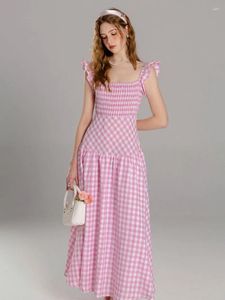 Casual Dresses 2024 Summer French Retro Pink Checkered Flying Sleeves Waist Wrap Dress Design Feeling Girl Style Female Clothing